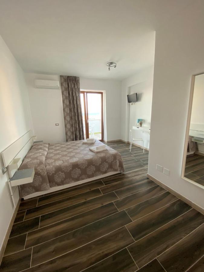 Manfredi Sea Room Вьесте Экстерьер фото