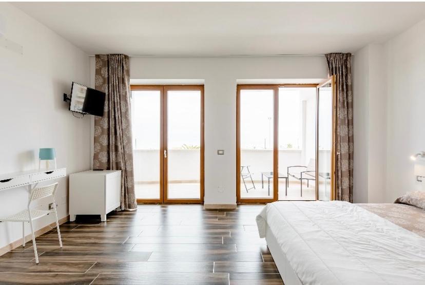 Manfredi Sea Room Вьесте Экстерьер фото