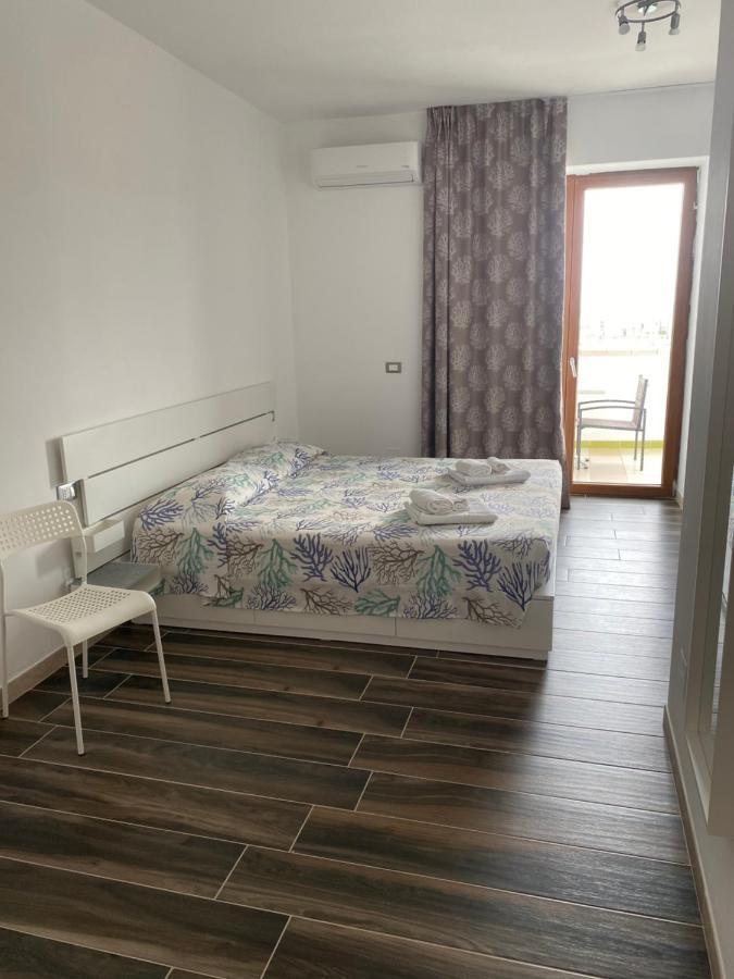 Manfredi Sea Room Вьесте Экстерьер фото